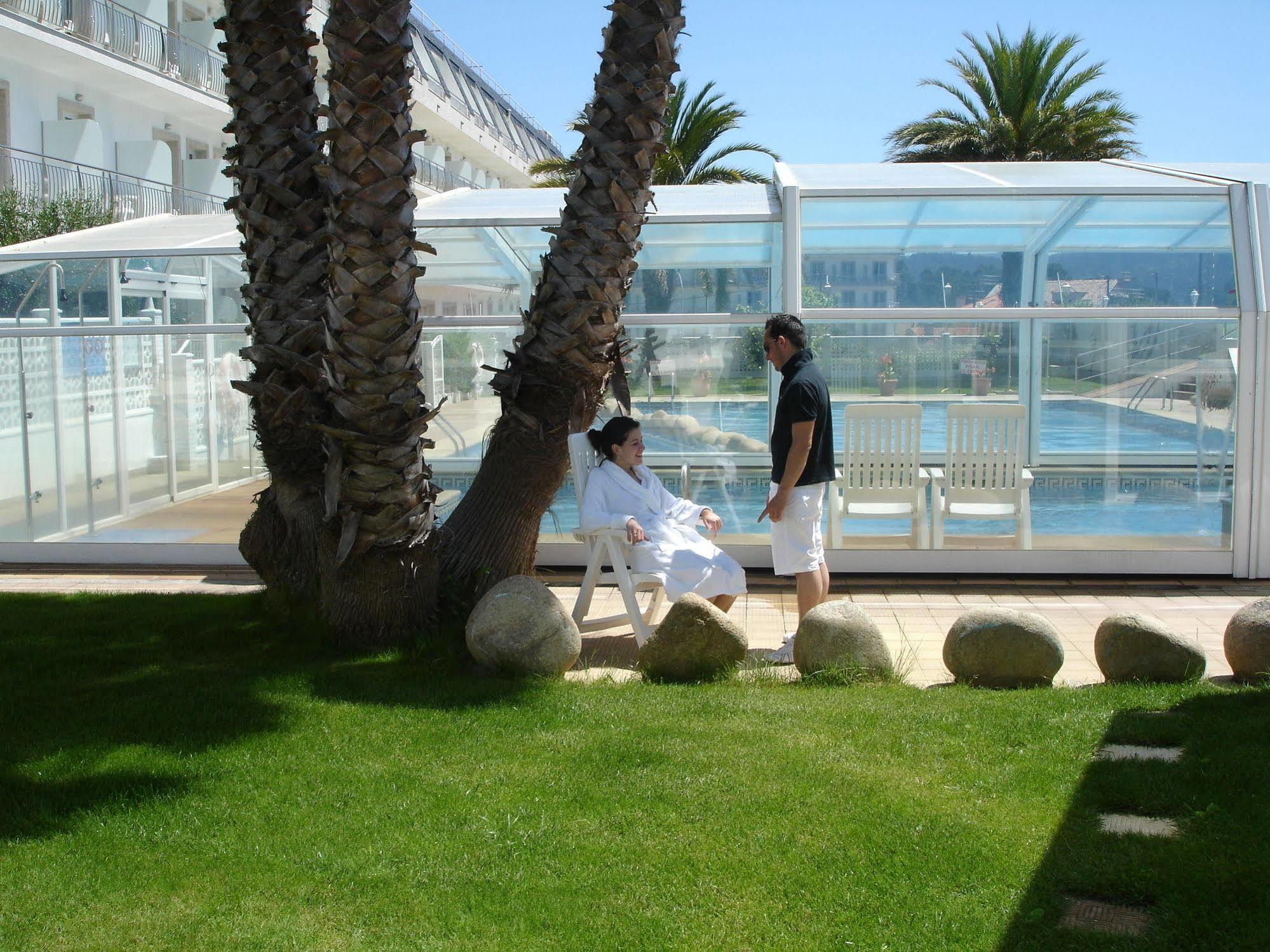 Hotel Nuevo Vichona Sanxenxo Eksteriør billede